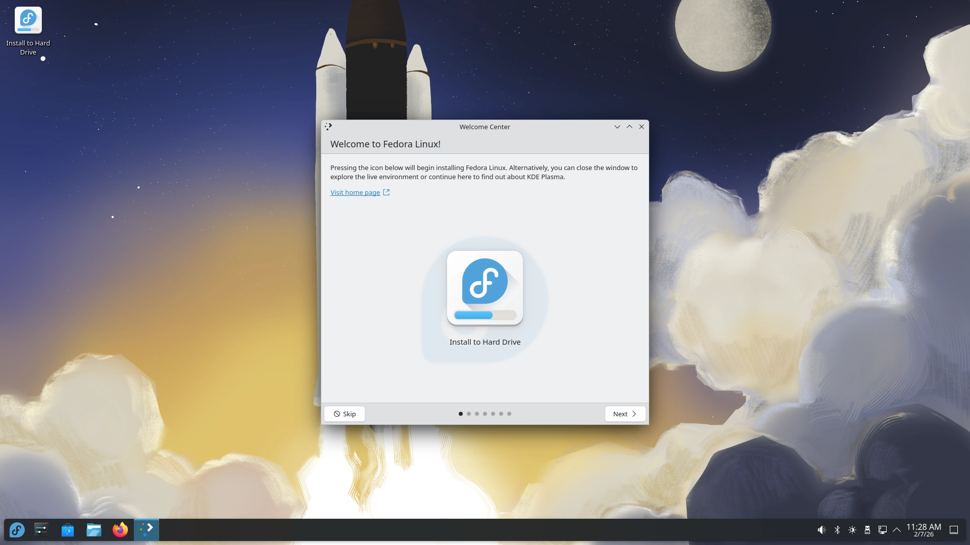 a fedora KDE desktop, with the installer tool on scree.